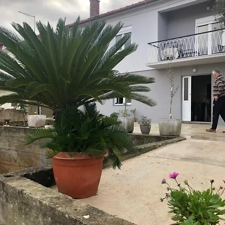 Charming New House On Islandfew Steps From The Sea Ferienhaus